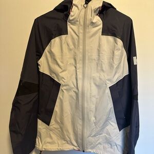Helly Hansen Odin Two-Tone Hooded Rain Jacket